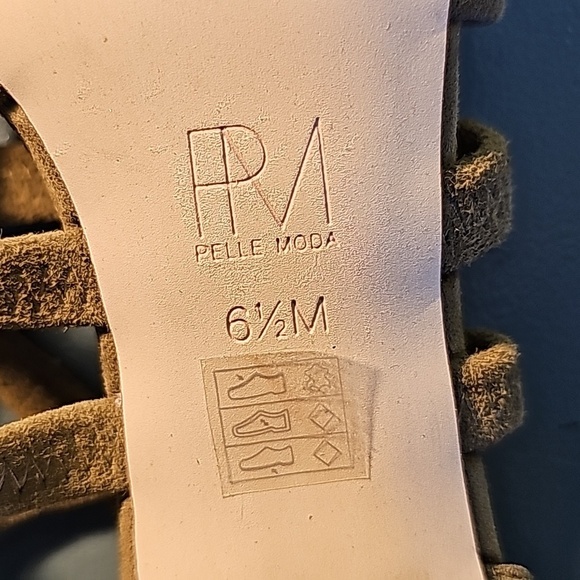 Pelle Moda women's green suede cube heals sandles. Size 6.5 M.‎ Excellent - Picture 5 of 5